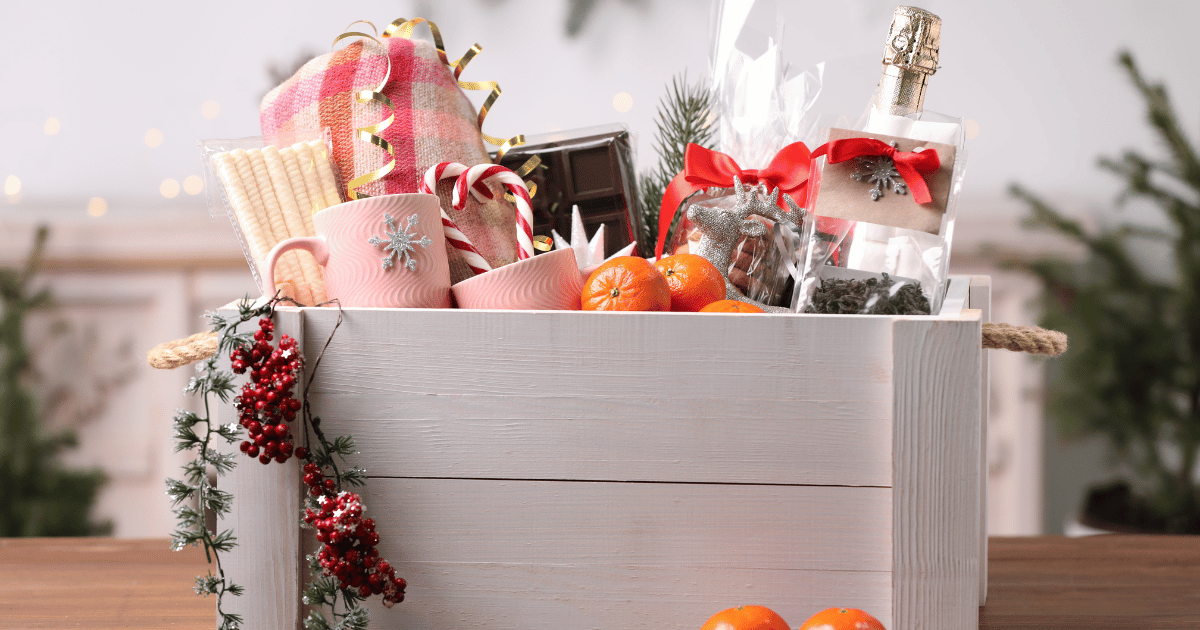 What Should I Put in a Joyful Christmas Hamper in 2024?